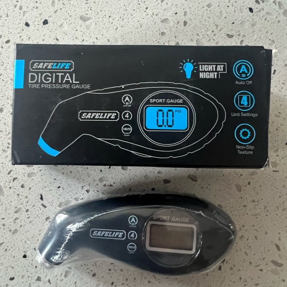 SAFELIFE Digital Tire Pressure Gauge - Picture 9 of 9